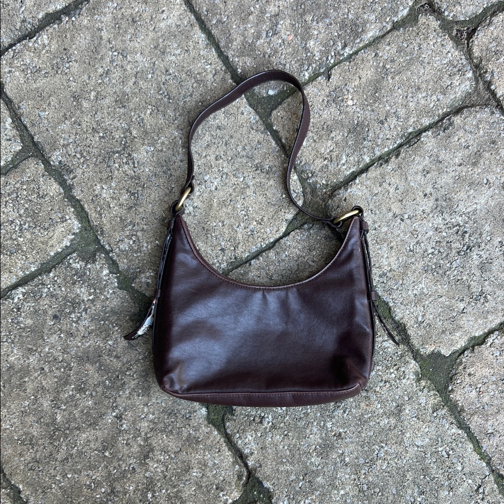 Sophisticated Dark Brown Leather Shoulder Bag